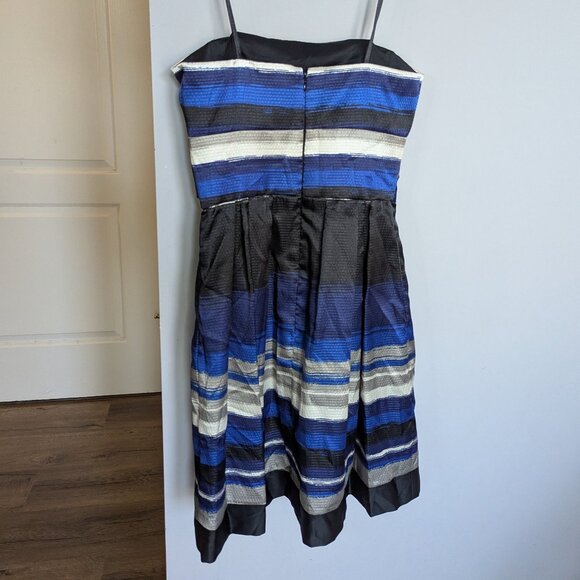 Max and Cleo dress - Picture 8 of 9